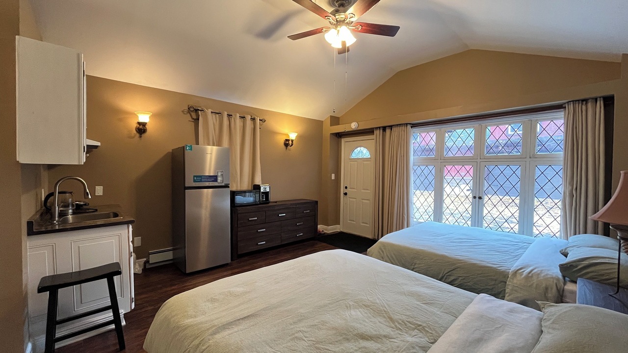Photo of Bedroom in Downtown Niagara Falls