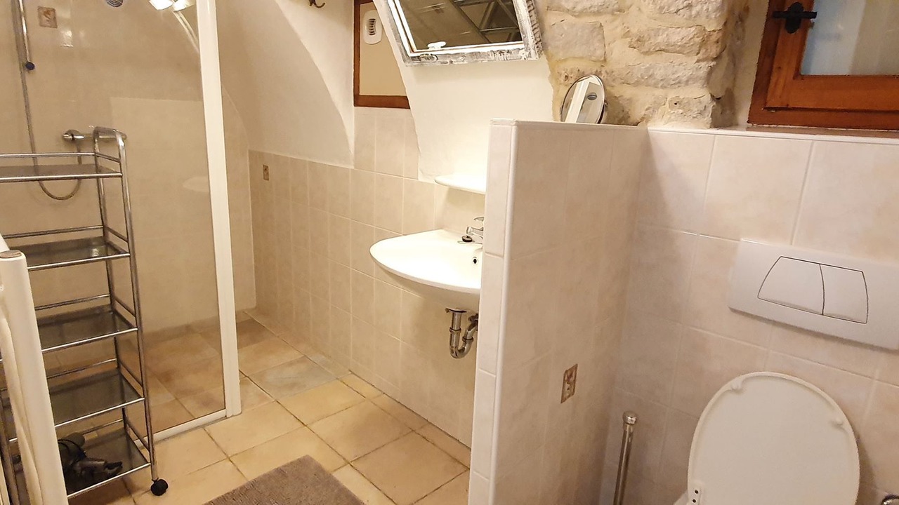 Photo of Bathroom in Largentiere