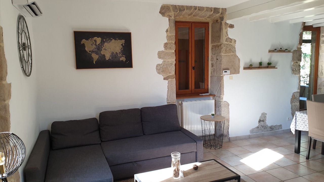Photo of Livingroom in Largentiere