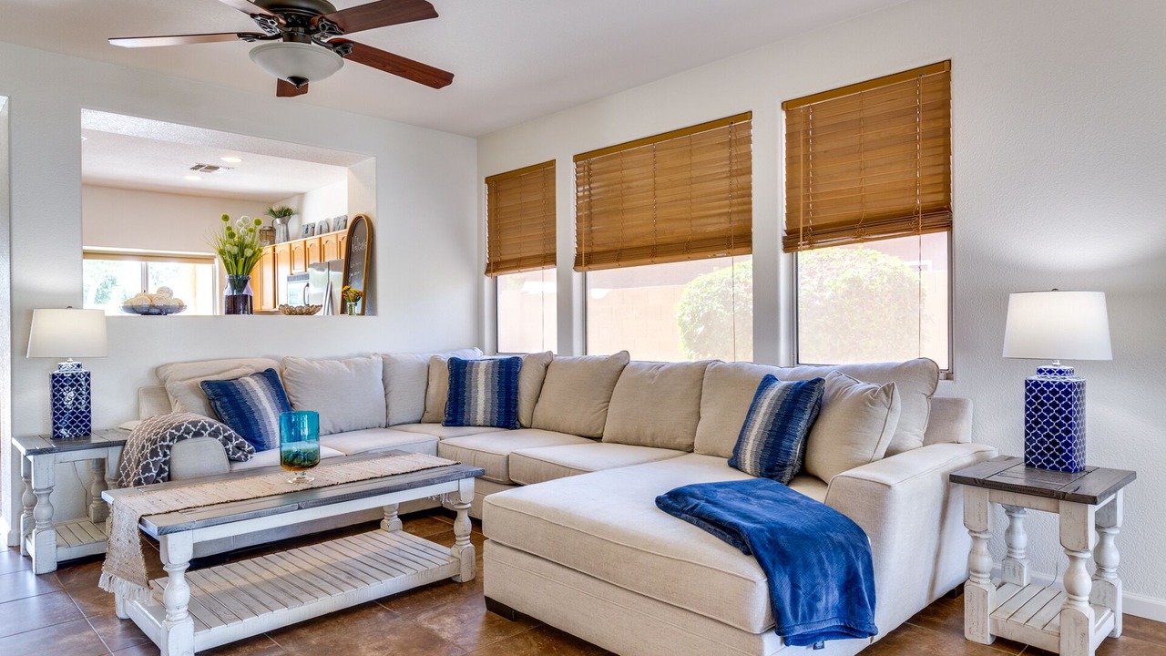 Photo of Livingroom in Sunrise
