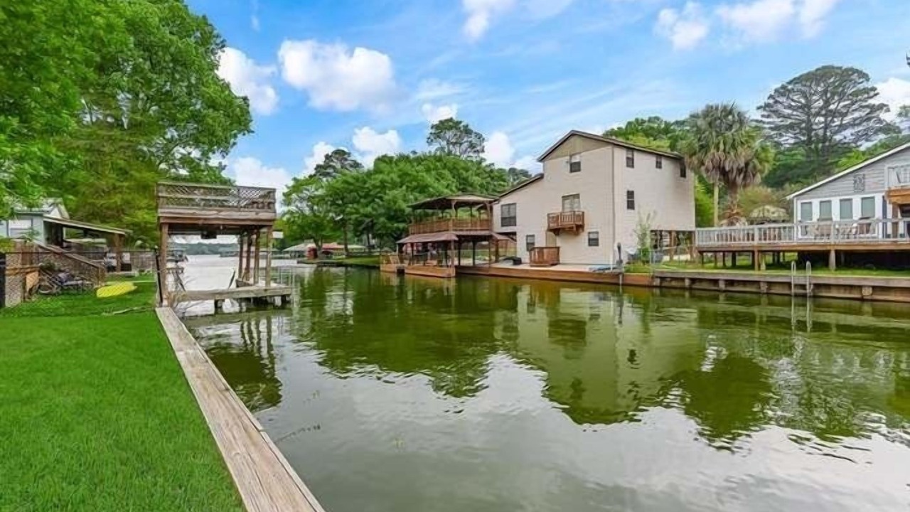 Photo of Outdoor in Willis