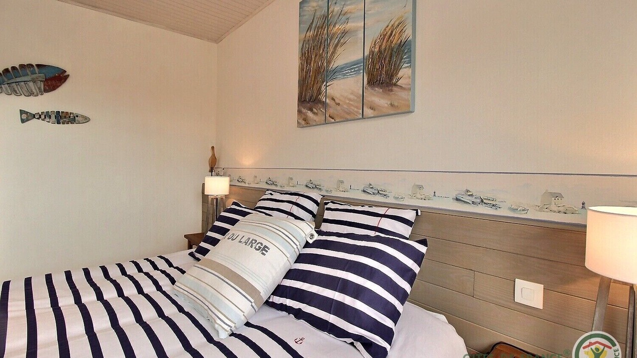 Photo of Bedroom in Plouguiel