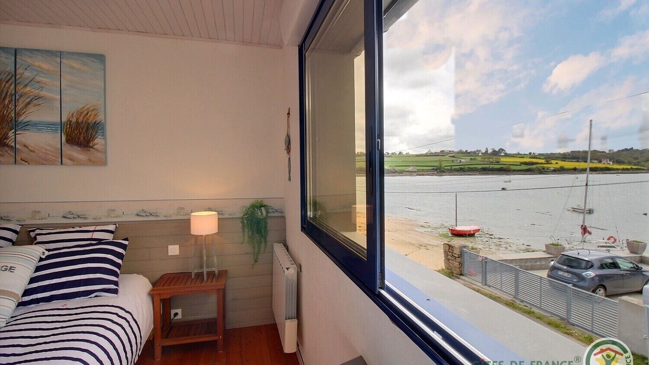 Photo of Bedroom in Plouguiel