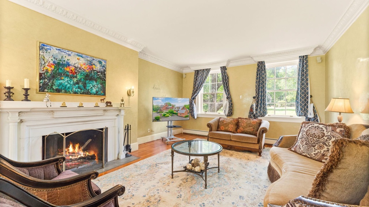 Photo of Livingroom in Hamilton