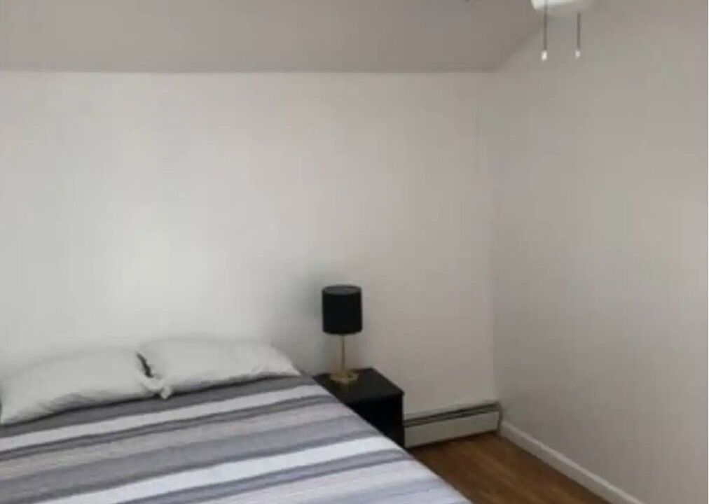 Photo of Bedroom in Throgs Neck