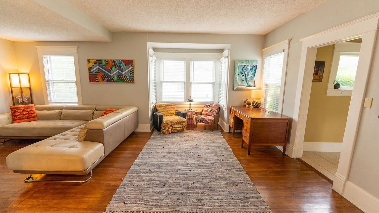 Photo of Livingroom in Lee's Summit