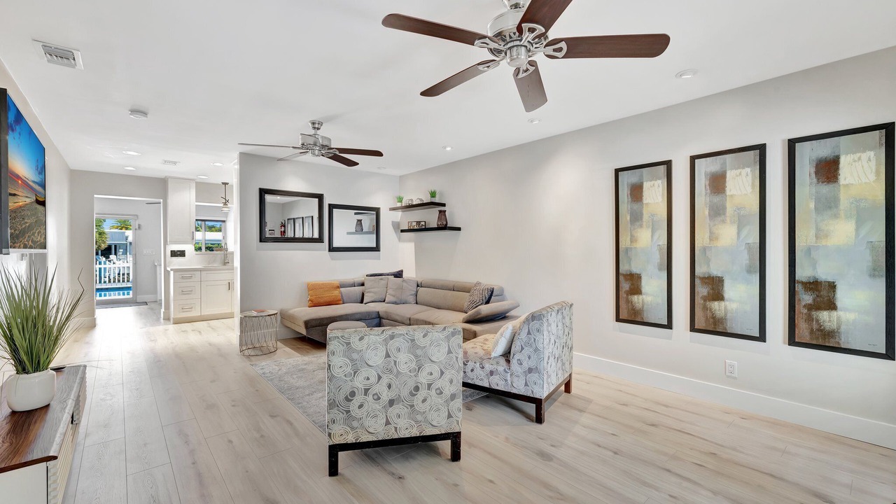 Photo of Livingroom in Wilton Manors