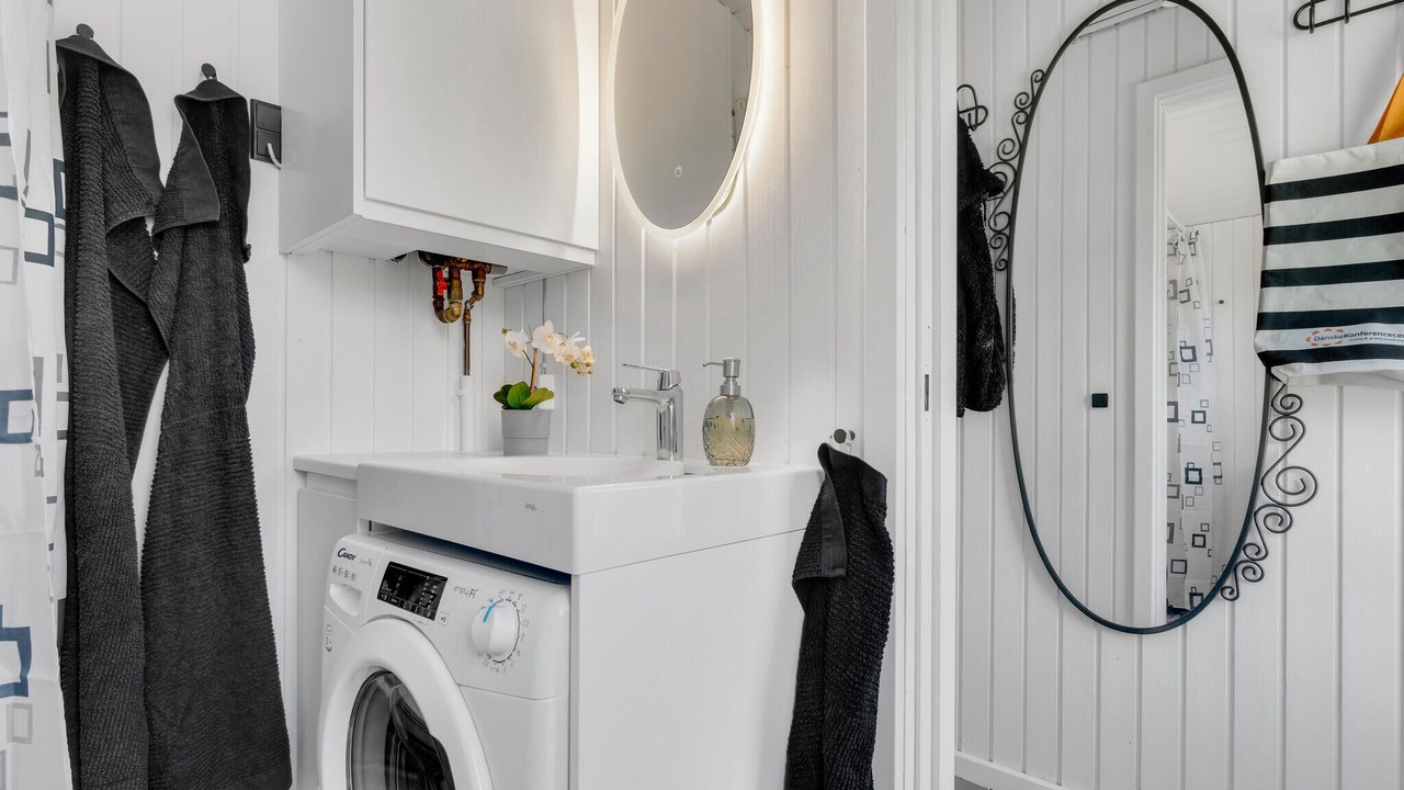 Photo of Bathroom in Melby