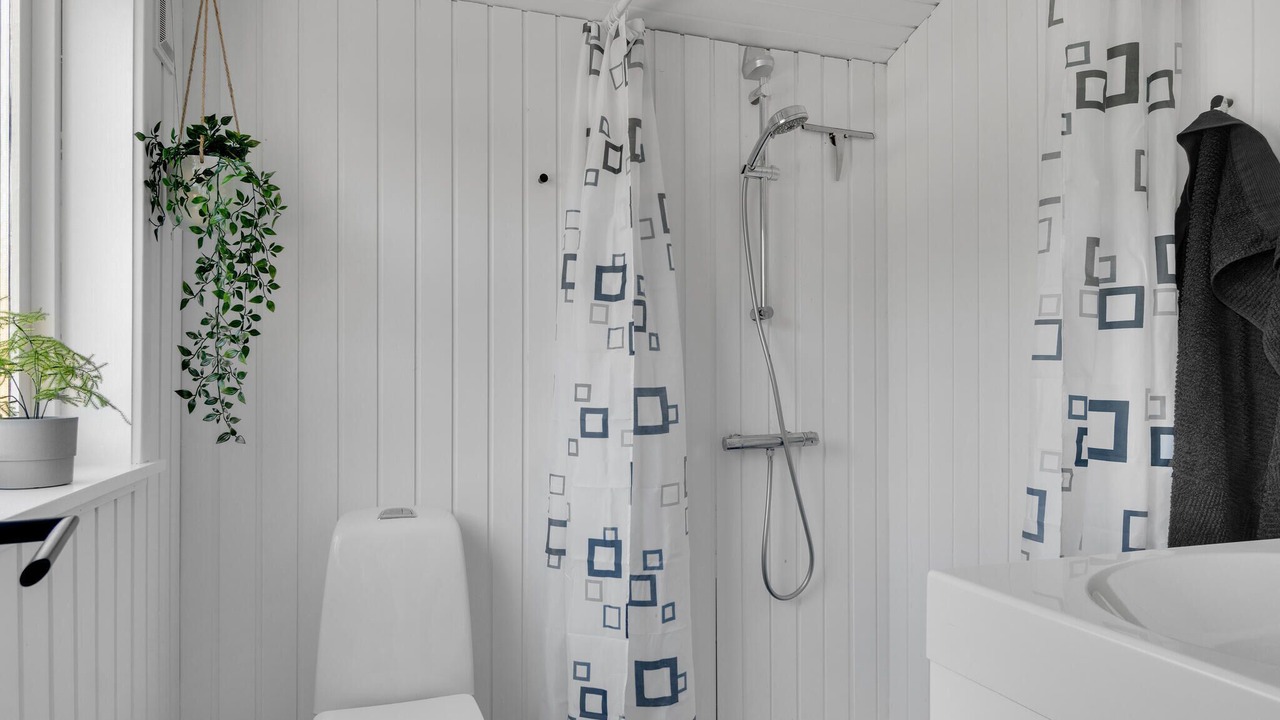 Photo of Bathroom in Melby