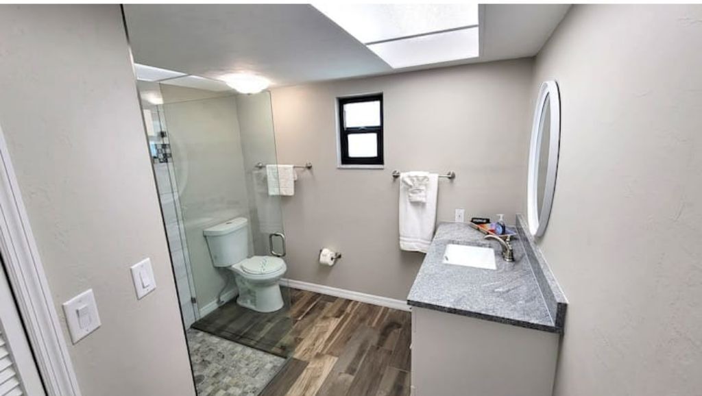 Photo of Bathroom in Caloosahatchee