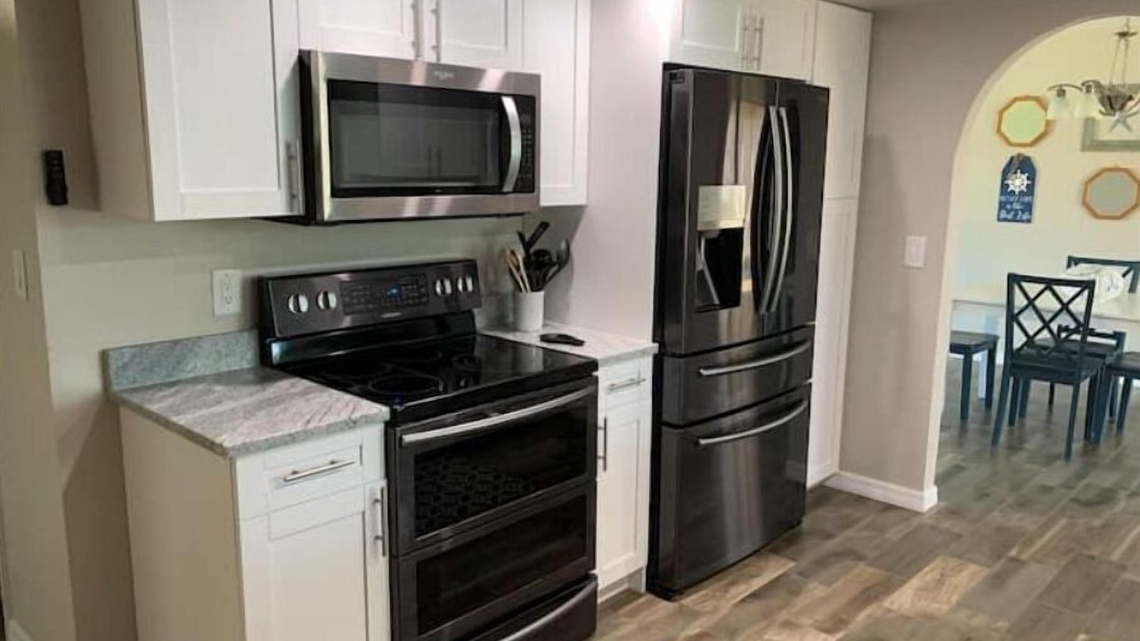Photo of Kitchen in Caloosahatchee