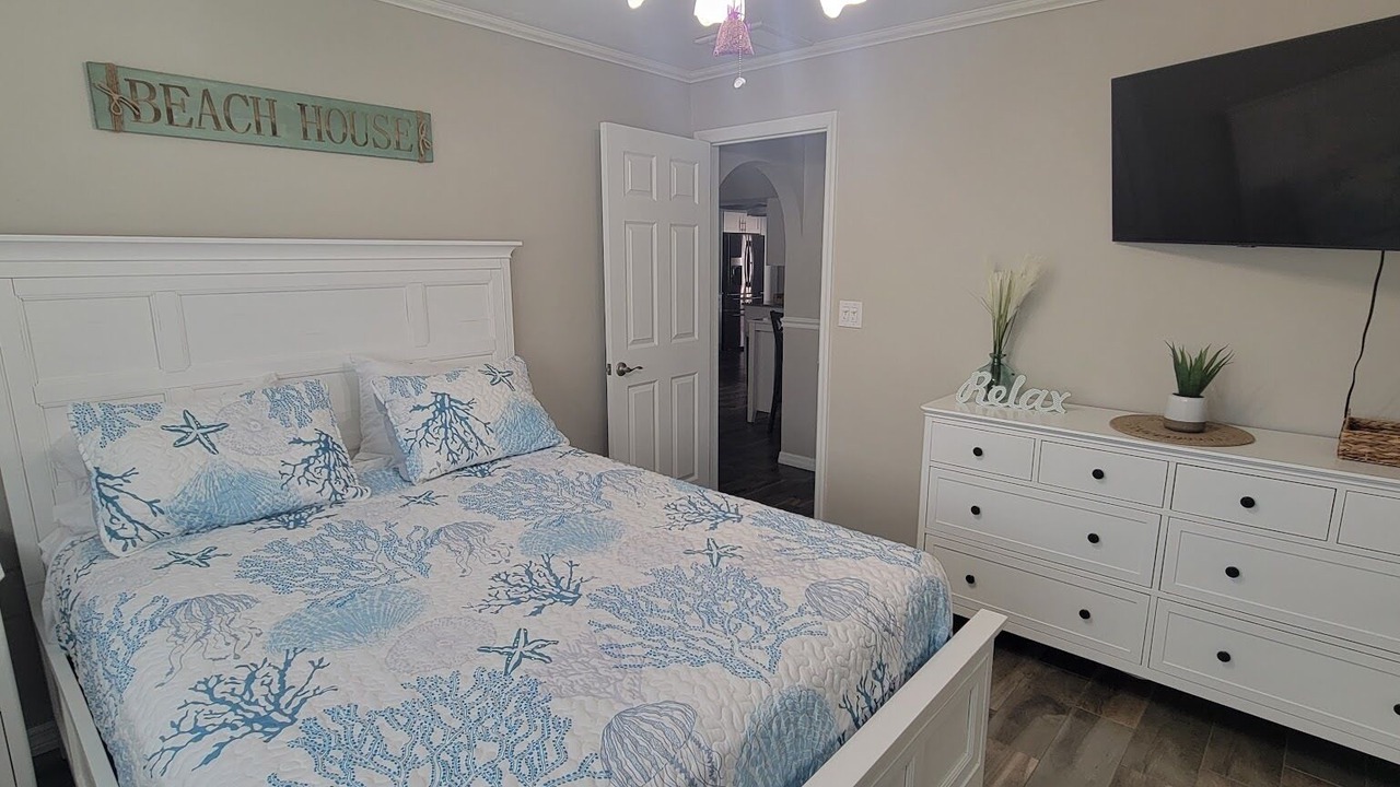 Photo of Bedroom in Caloosahatchee