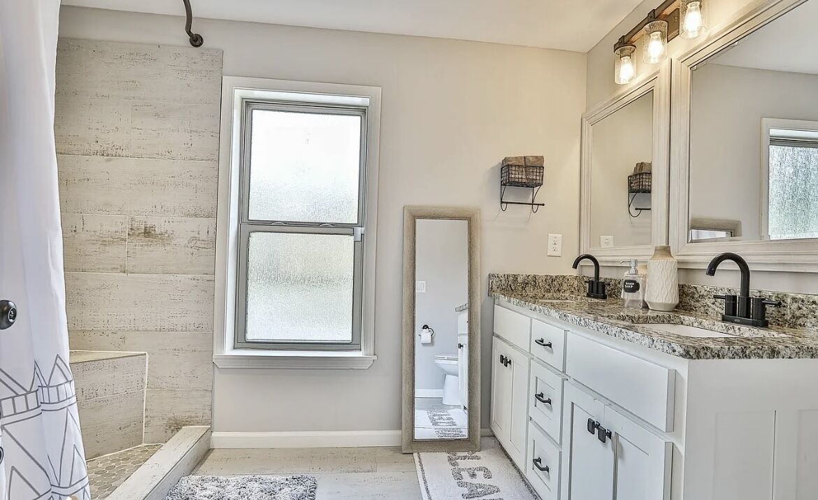 Photo of Bathroom in Ellijay