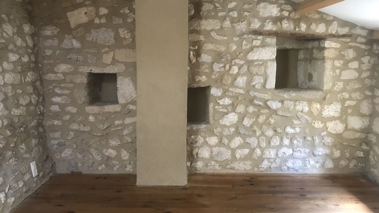 Photo of Others in Collias