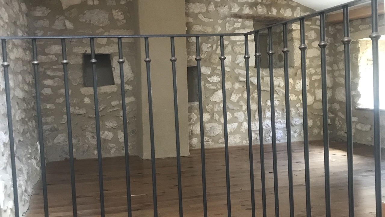 Photo of Others in Collias