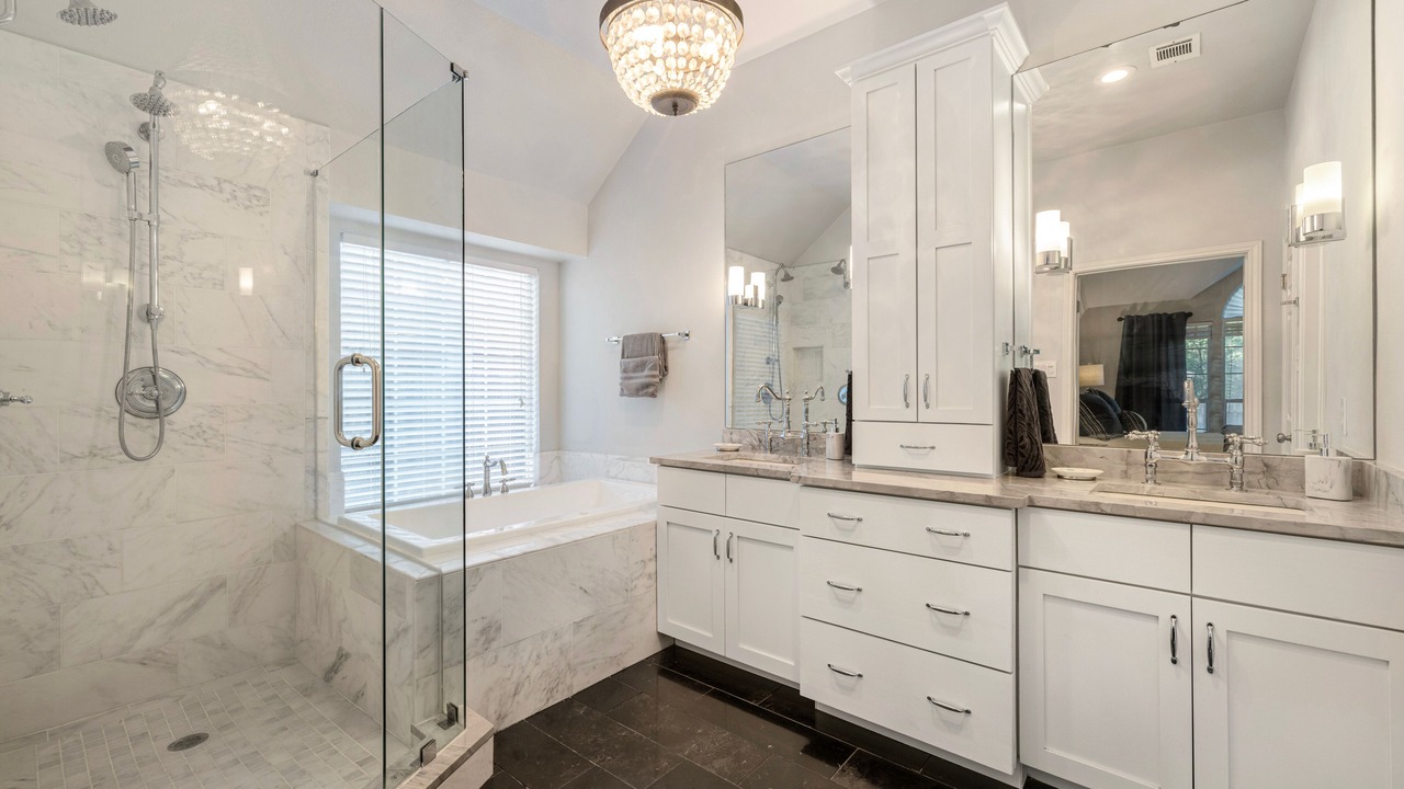 Photo of Bathroom in Scofield Farms