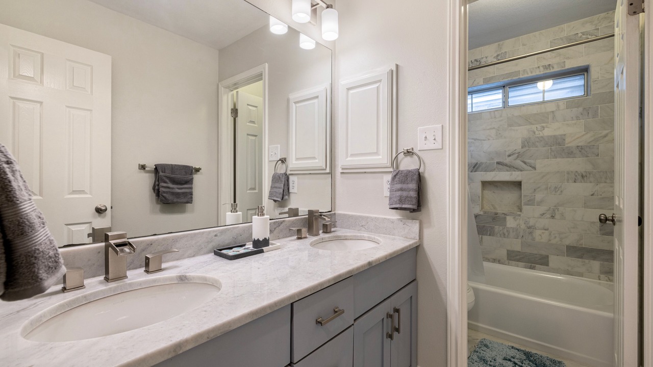 Photo of Bathroom in Scofield Farms