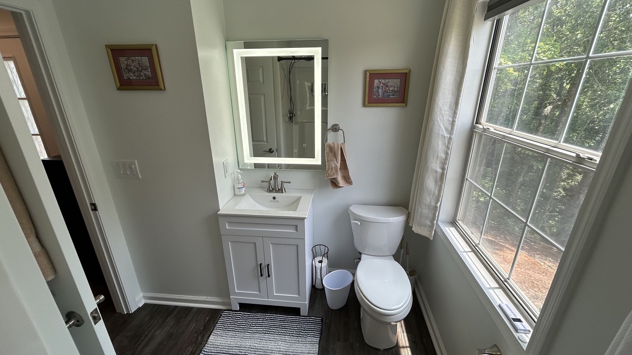 Photo of Bathroom in Jasper