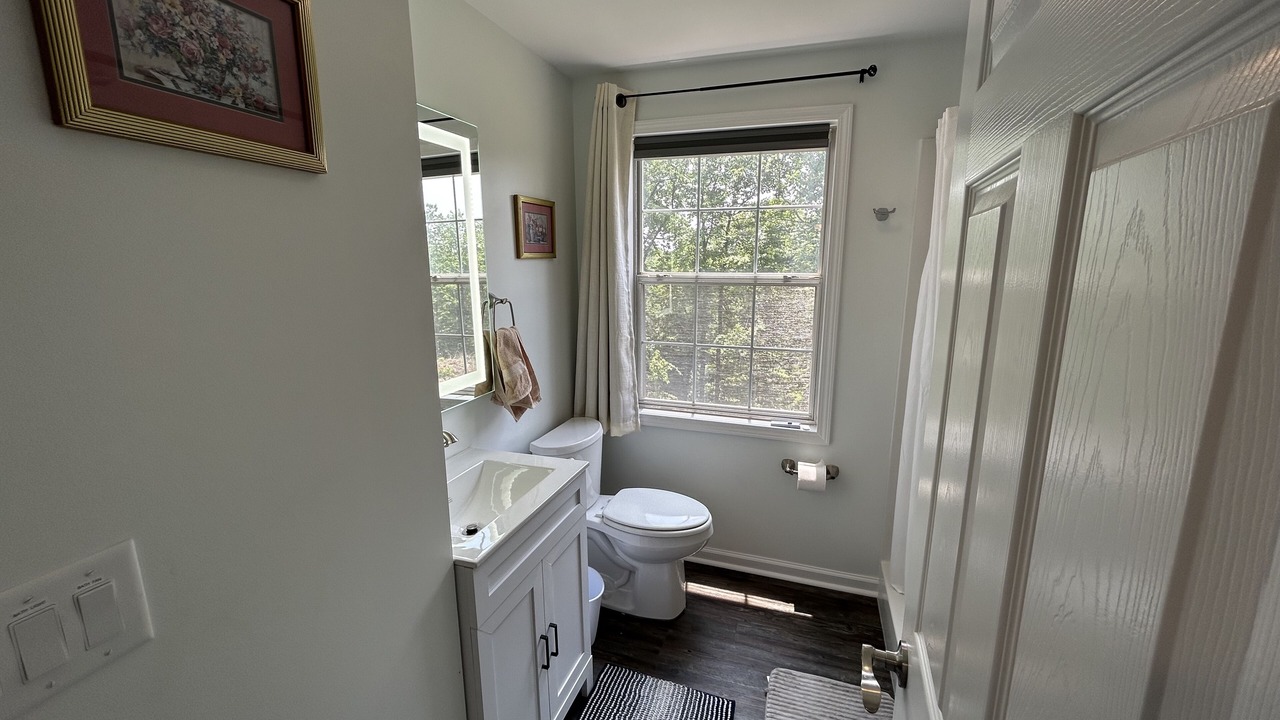 Photo of Bathroom in Jasper