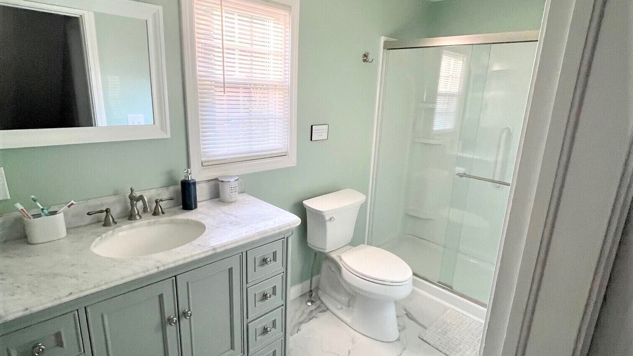 Photo of Bathroom in Port Crane