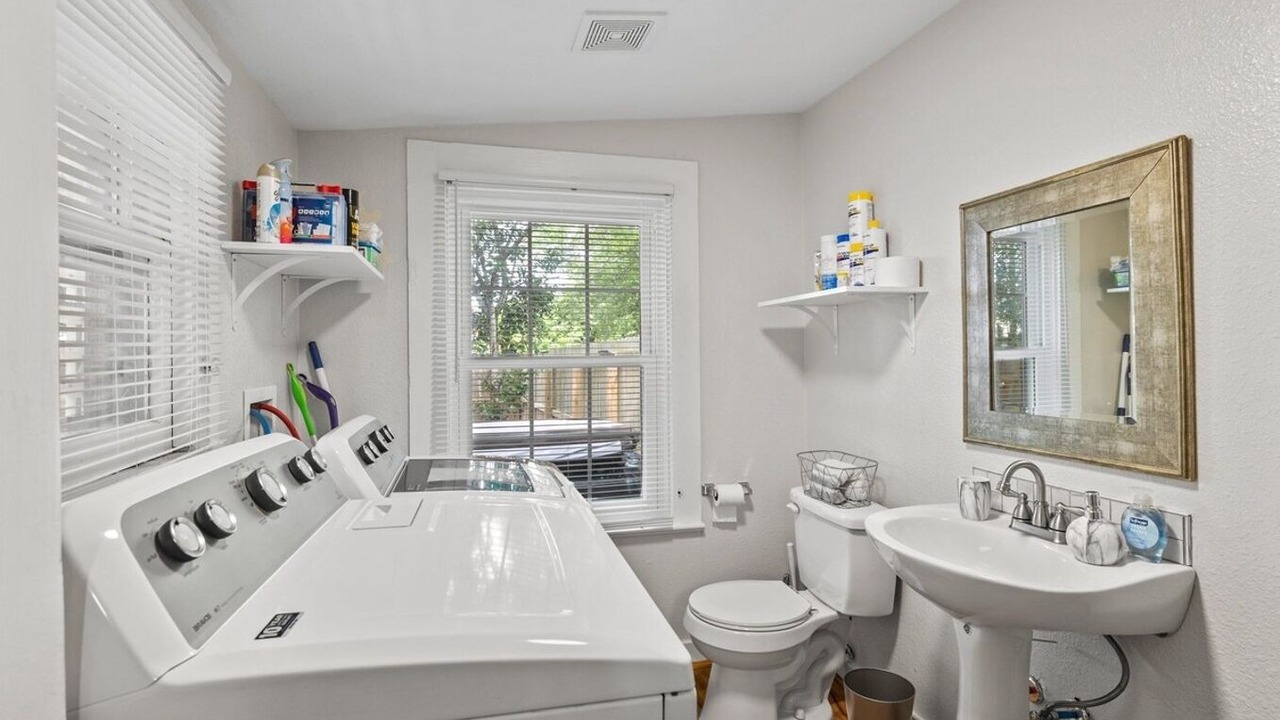 Photo of Bedroom in League City
