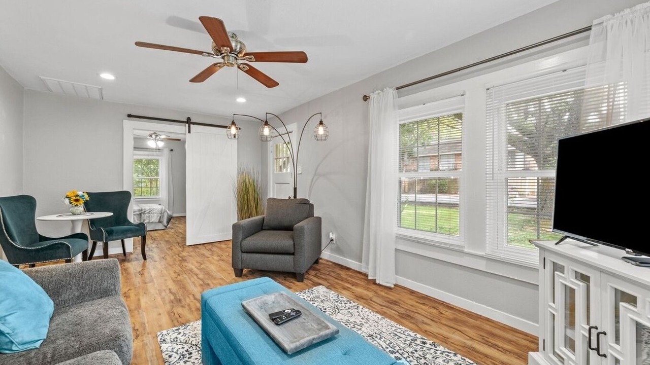 Photo of Bedroom in League City