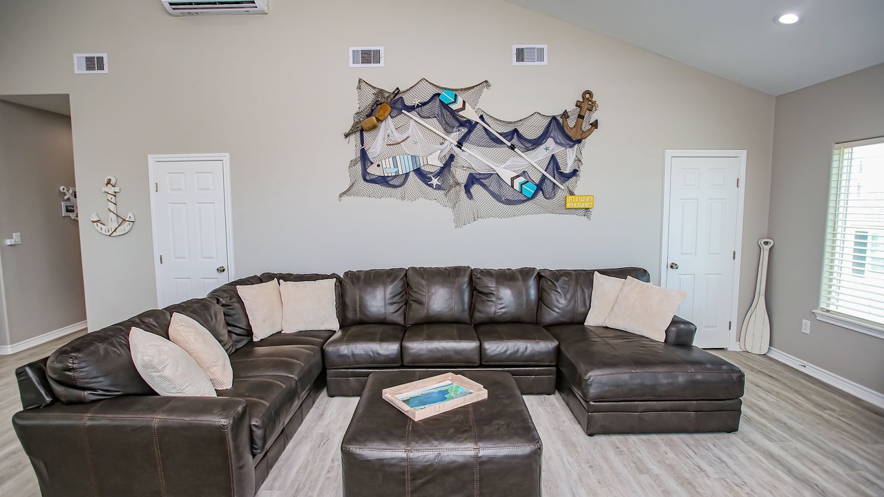 Photo of Livingroom in Cedar Lane