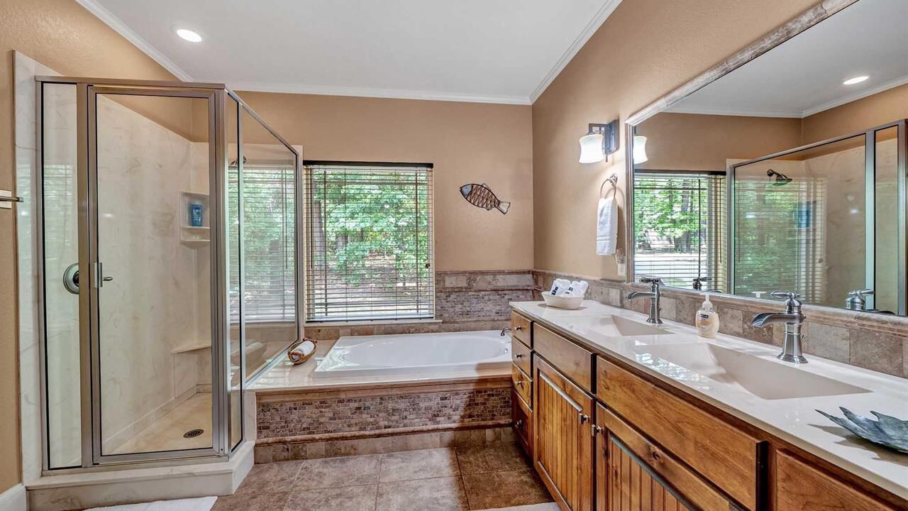 Photo of Bathroom in Flint