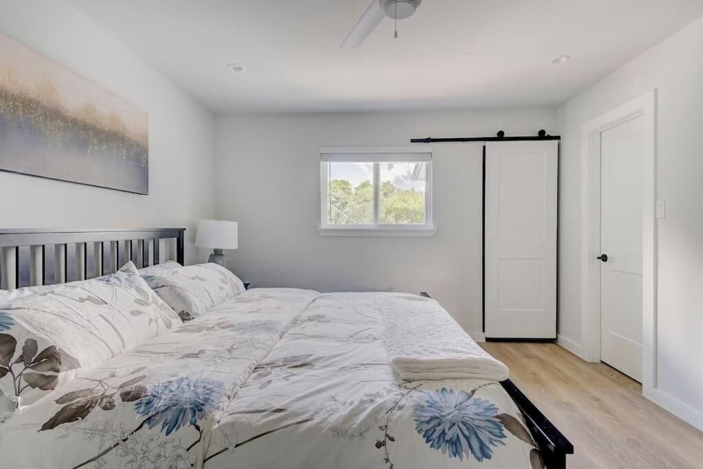 Photo of Bedroom in Barton Hills