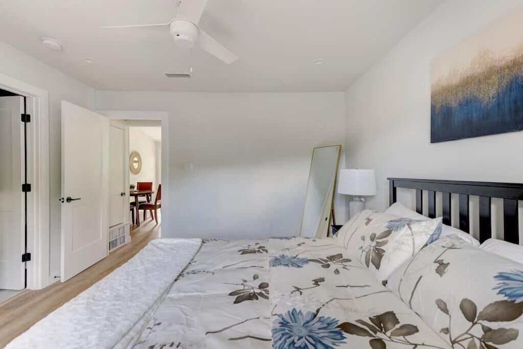 Photo of Bedroom in Barton Hills