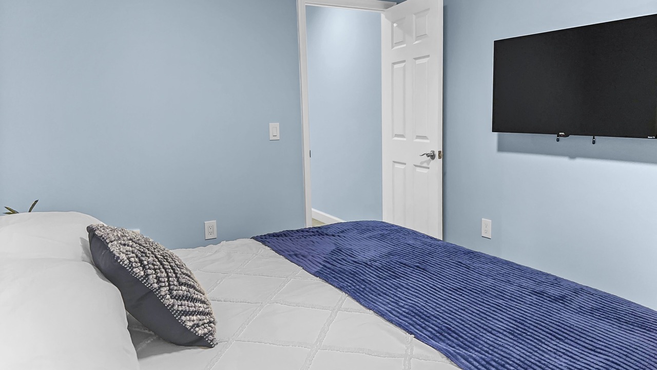 Photo of Bedroom in Gulf Gate Estates