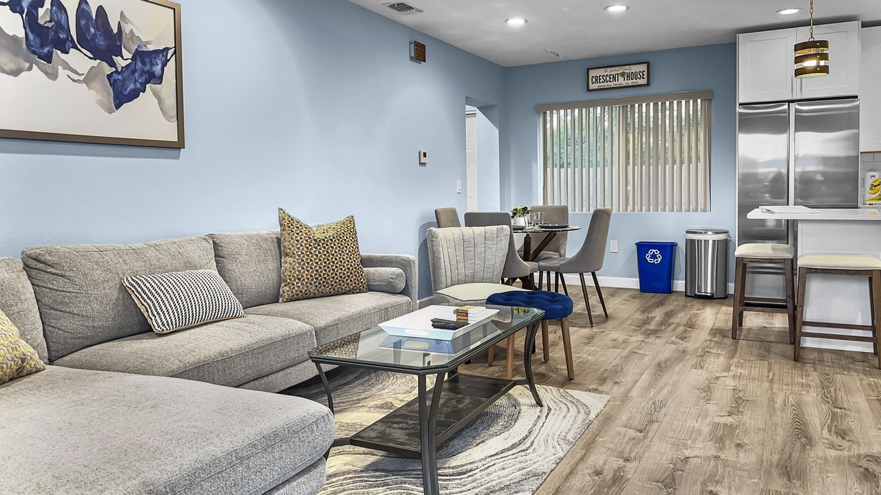 Photo of Livingroom in Gulf Gate Estates