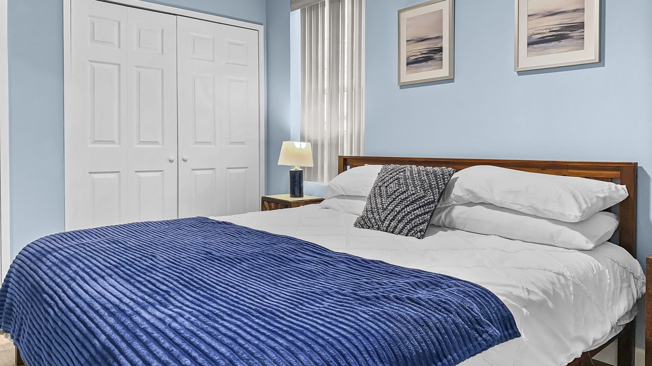 Photo of Bedroom in Gulf Gate Estates