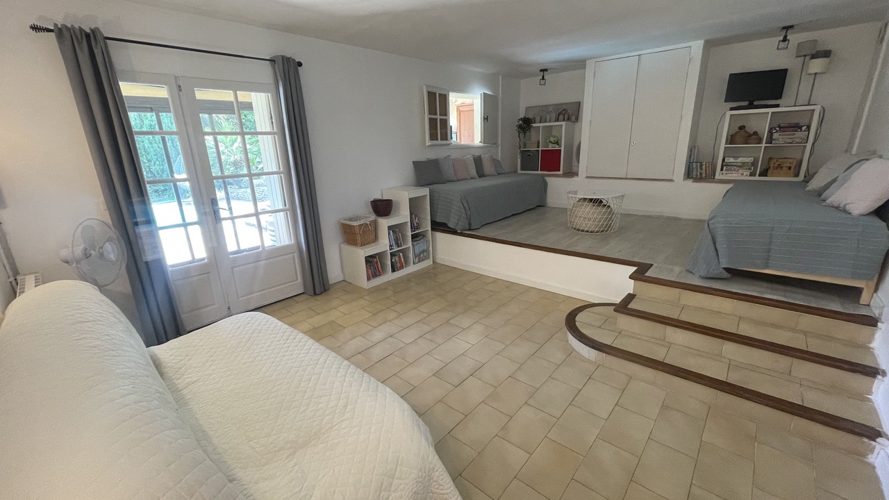 Photo of Bedroom in Saint-Clement-de-Riviere