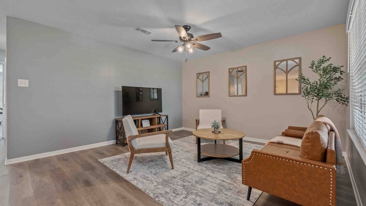 Photo of Livingroom in Southwood Valley