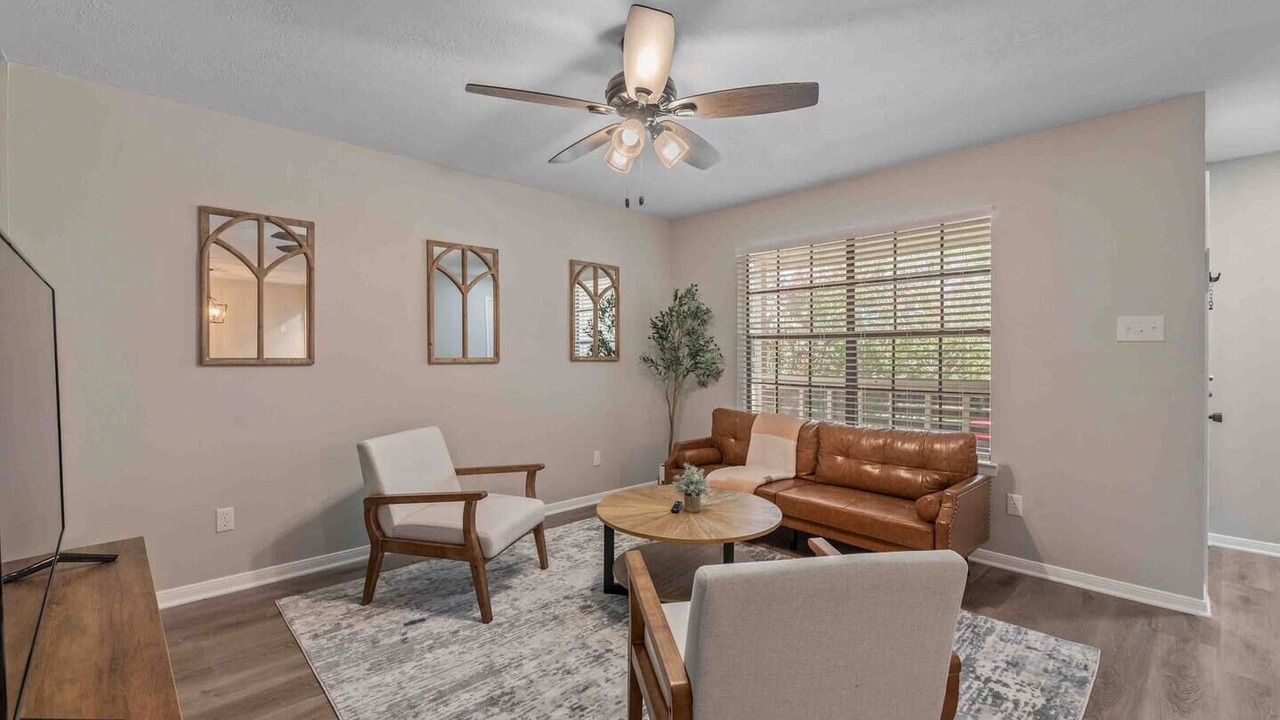 Photo of Livingroom in Southwood Valley