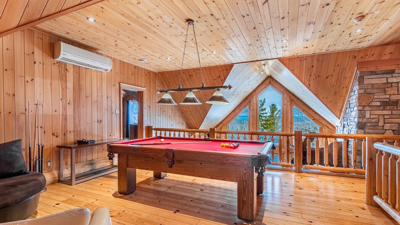 Photo of Bedroom in Fiddler Lake Resort