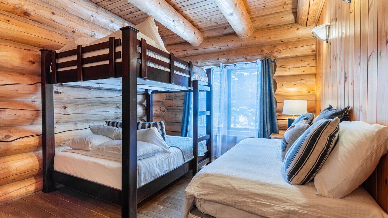 Photo of Bedroom in Fiddler Lake Resort