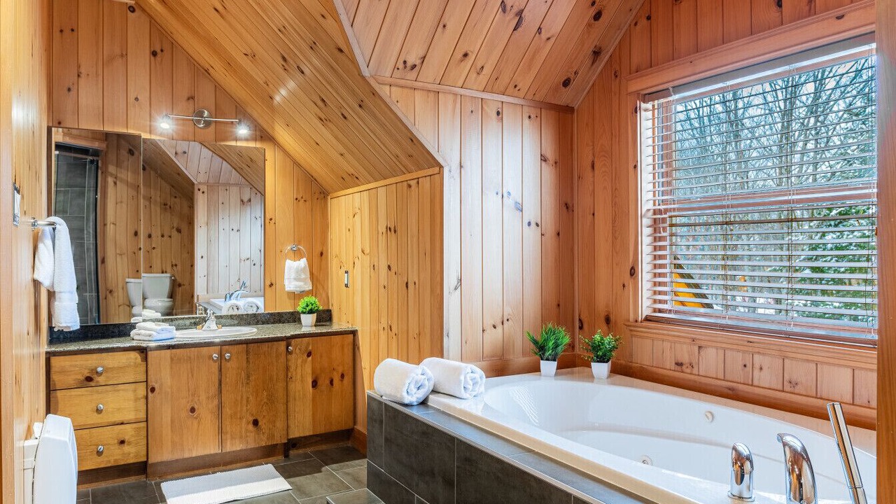Photo of Bathroom in Fiddler Lake Resort