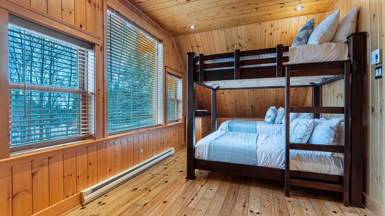 Photo of Bedroom in Fiddler Lake Resort