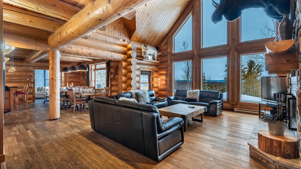 Photo of Livingroom in Fiddler Lake Resort