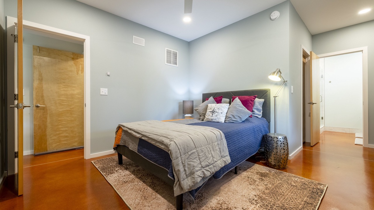 Photo of Bedroom in Blacksburg