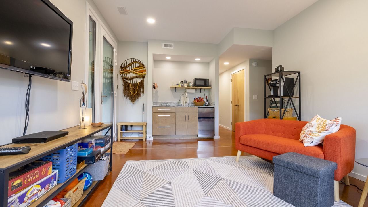 Photo of Livingroom in Blacksburg