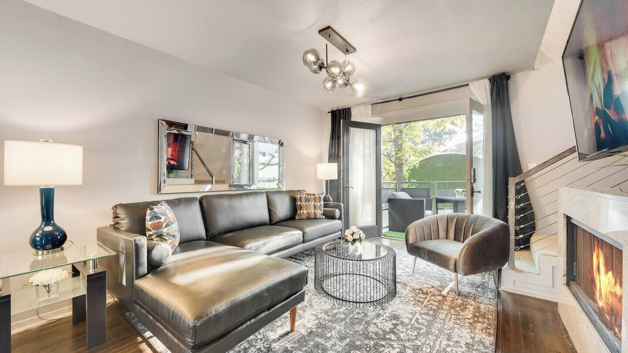 Photo of Livingroom in Old East Dallas