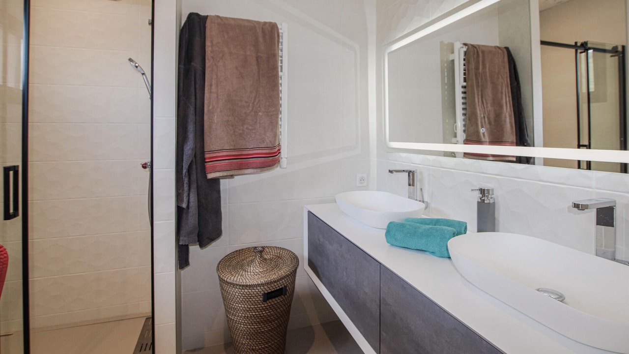 Photo of Bathroom in Saint-Clement-de-Riviere