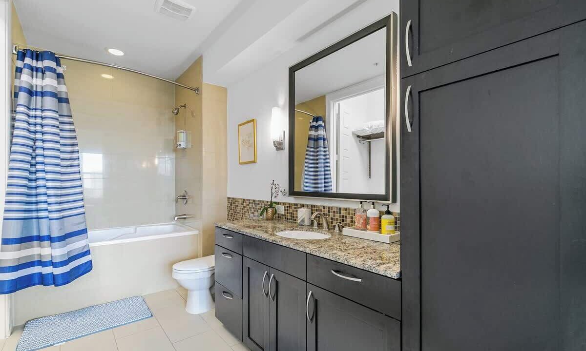 Photo of Bathroom in Uptown