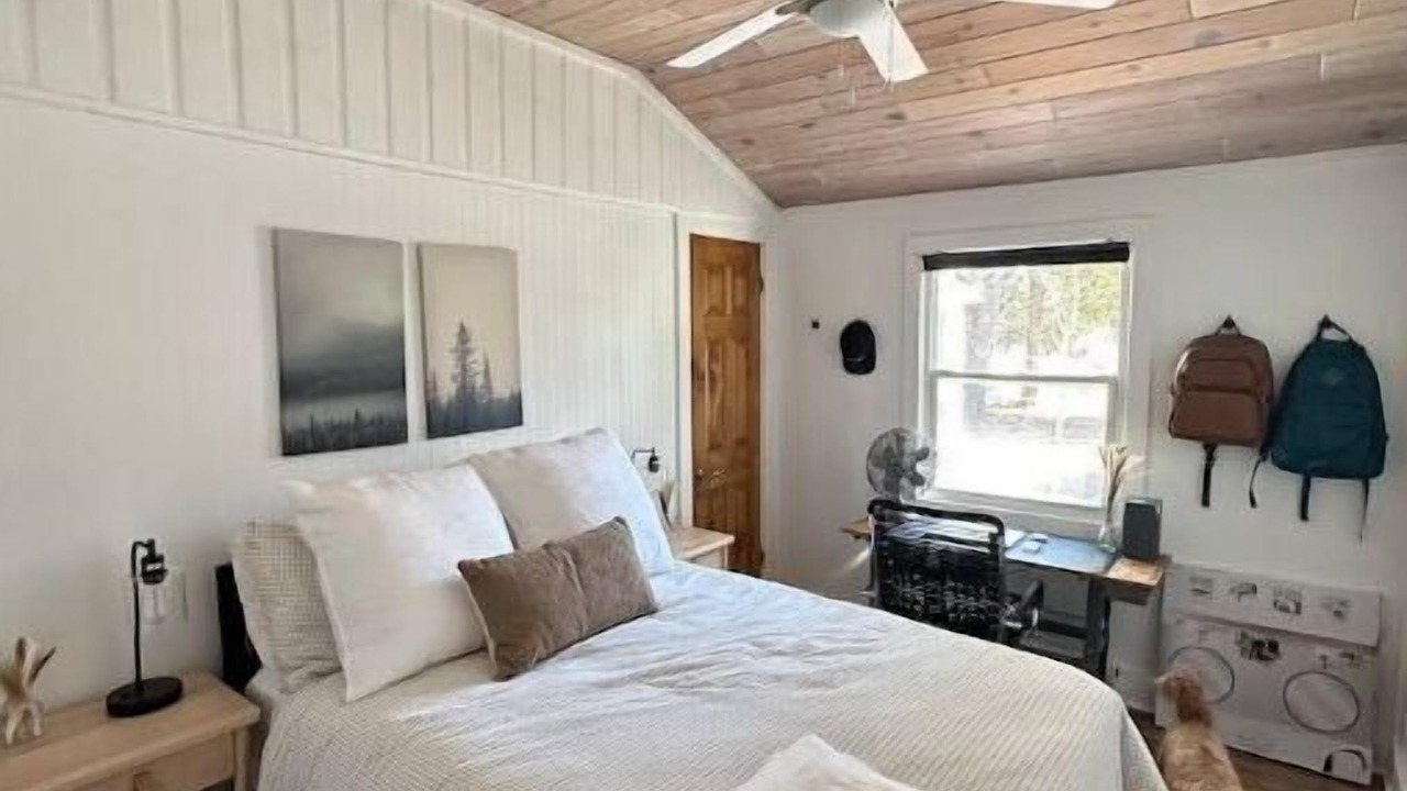Photo of Bedroom in Minden Hills
