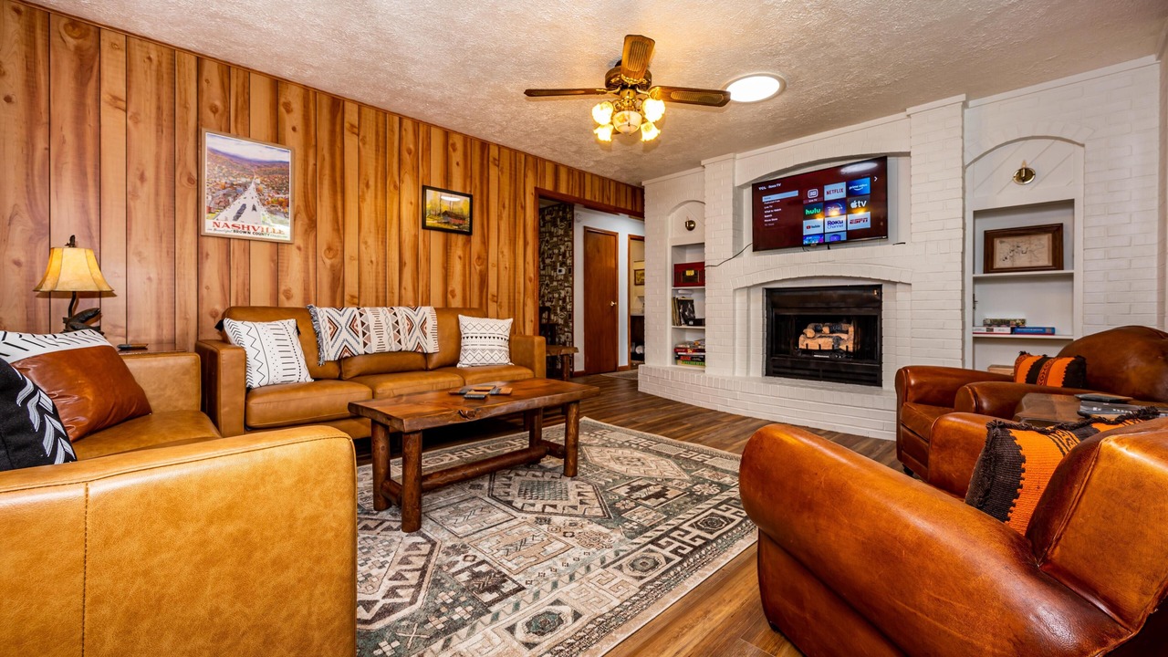 Photo of Livingroom in Gnaw Bone
