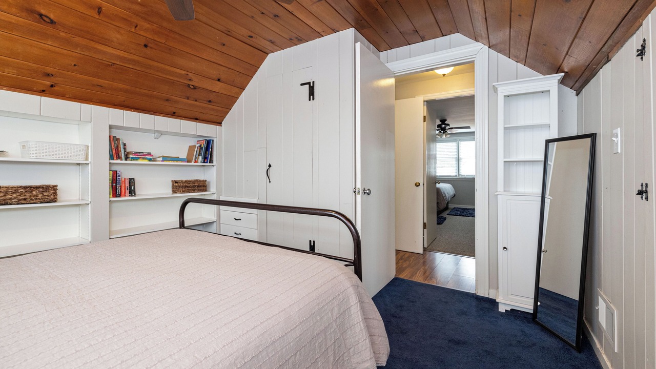 Photo of Bedroom in Hikes Point