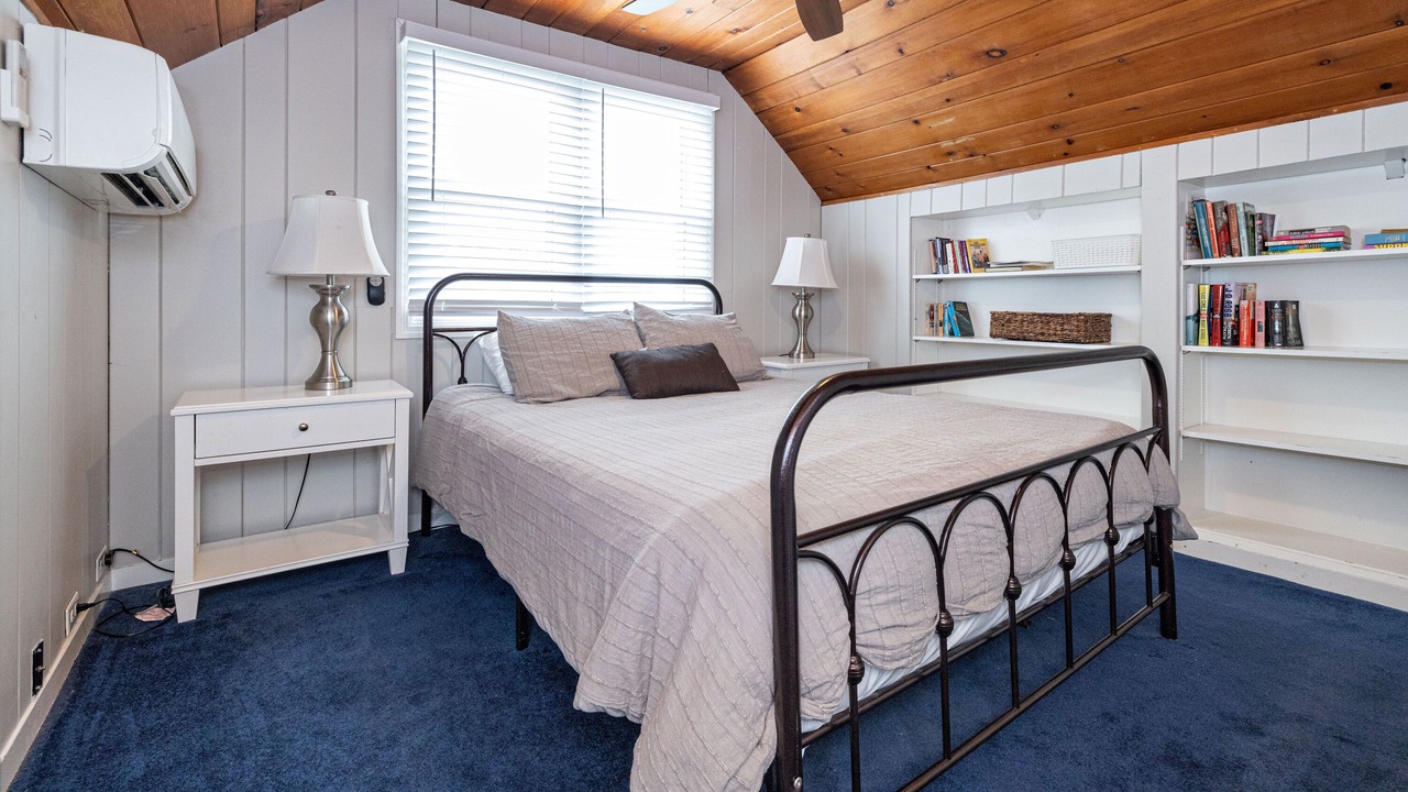 Photo of Bedroom in Hikes Point